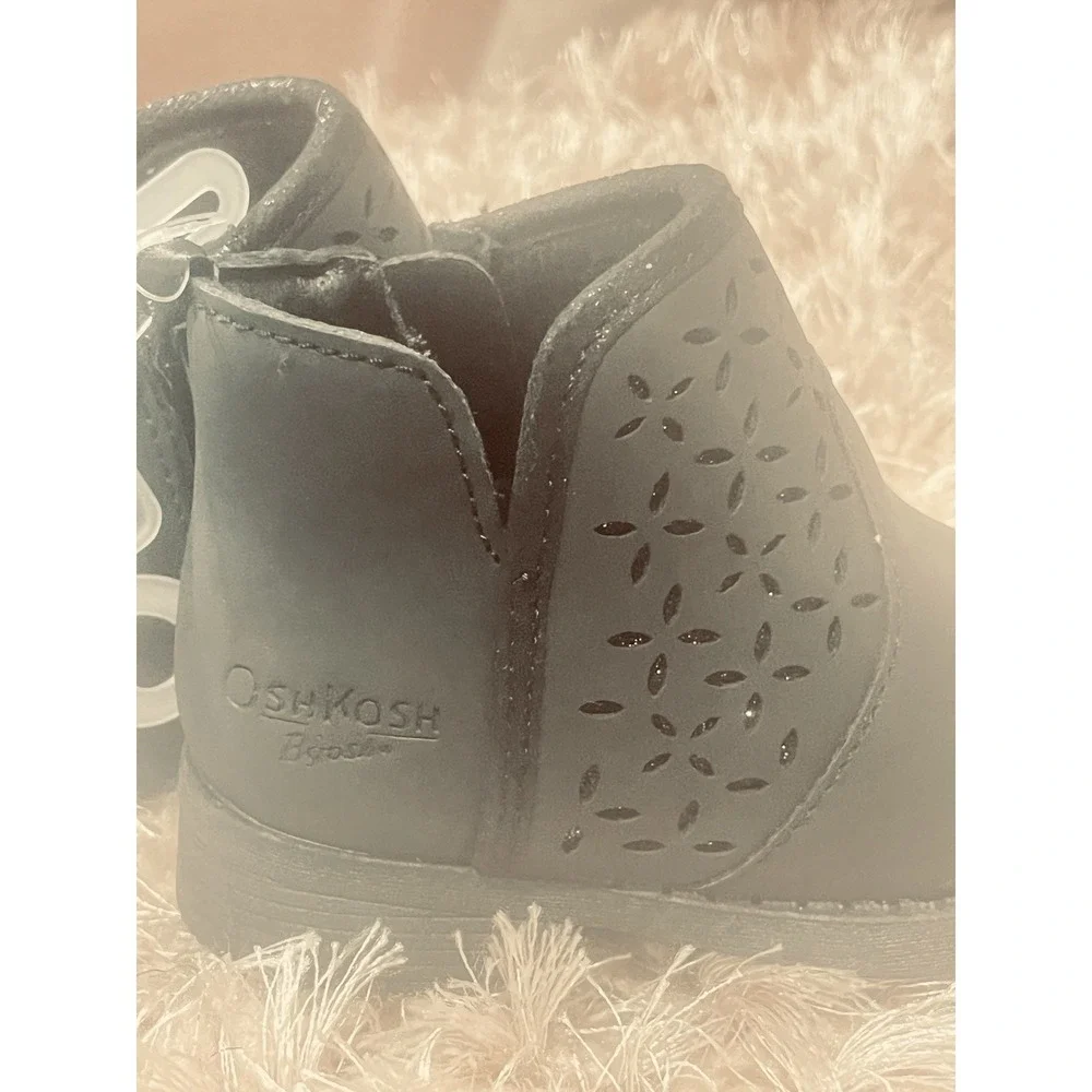 OshKosh B'gosh Toddler Boots – Black – Size 6T – Cut‑Out Accents – NWT
